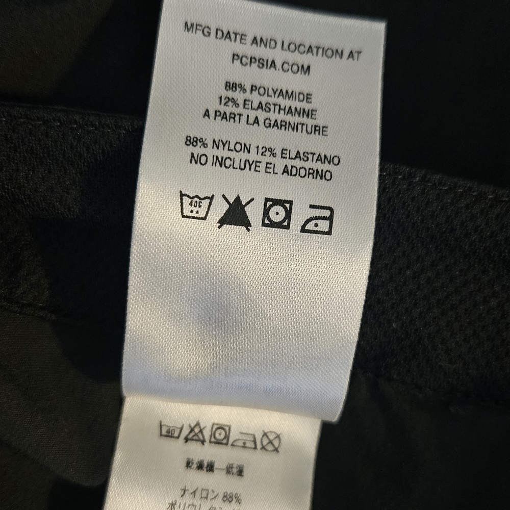 Patagonia Women's Black Bermuda Shorts Size 12 - Picture 8 of 9